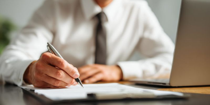 How to Check Your Labour Contract in the UAE